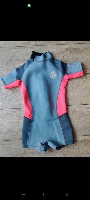 Combinaison surf rip curl taille 8/10 ans