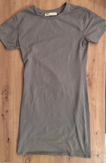 Robe coton marque pull and bear taille s / 36 grise