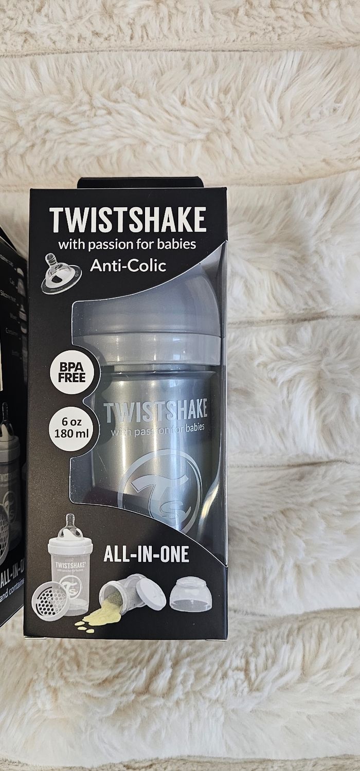 Lot de 2 biberons anticoliques Twistshake Neufs - photo numéro 3