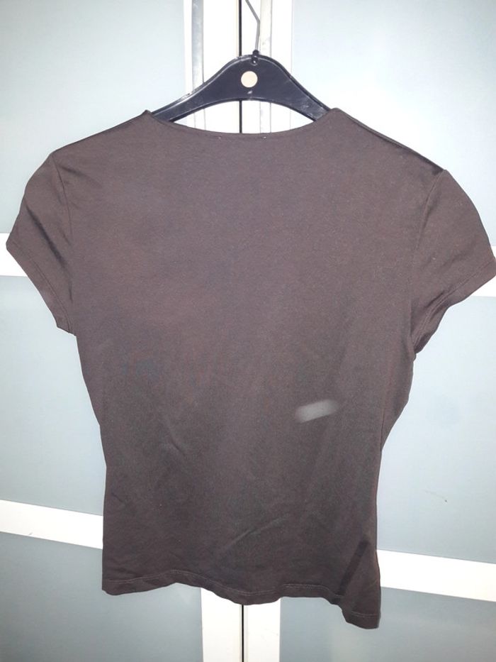 Tee shirt drapé boucle marron - photo numéro 2