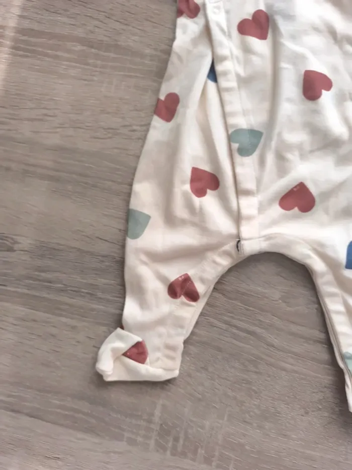 Pyjama léger neuf coeurs multicolore Petit bateau 1 mois unisexe - photo numéro 3