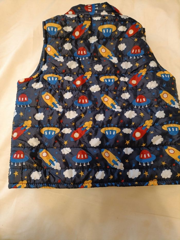 Doudoune sans manche 23 mois - photo numéro 2