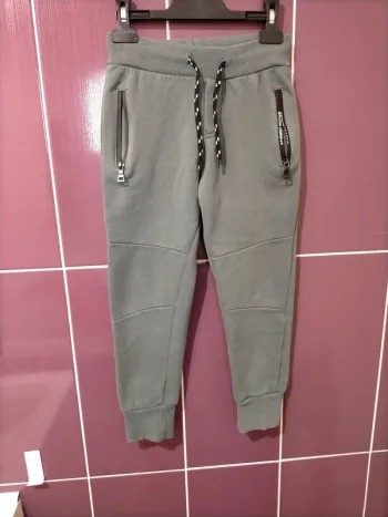 Pantalon jogging 8 ans ( 128 cms)