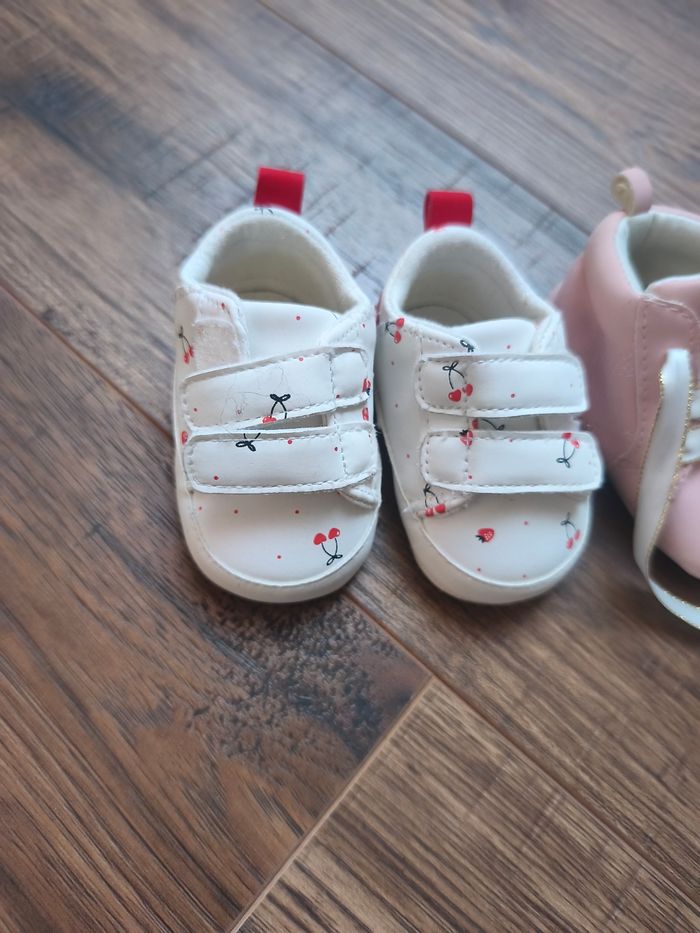Lot chaussures - photo numéro 2