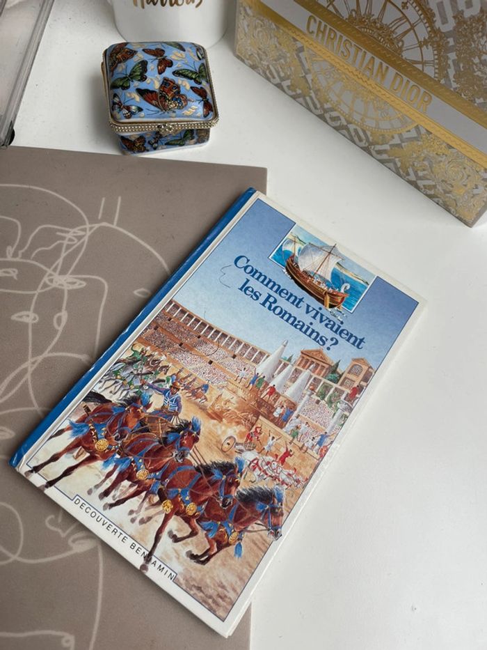 Livre enfant - comment vivaient les romains