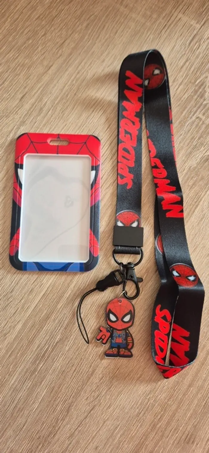 Porte carte d'identité Spiderman avec lanière fantaisie. - photo numéro 5