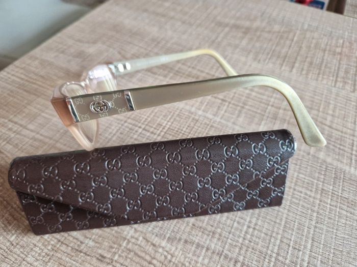 Monture de lunettes Gucci en super état - photo numéro 9