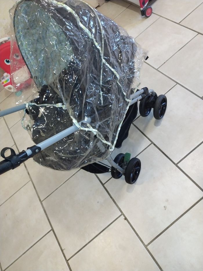 Poussette Vertbaudet trio - photo numéro 4