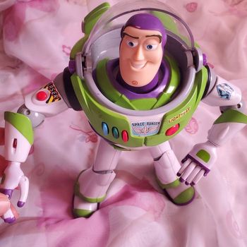 Buzz l'éclair Lazer Parlant  Disney