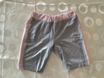 Short sport gris