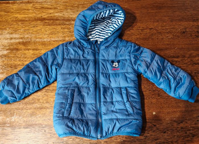 Doudoune veste Mickey taille 36 mois