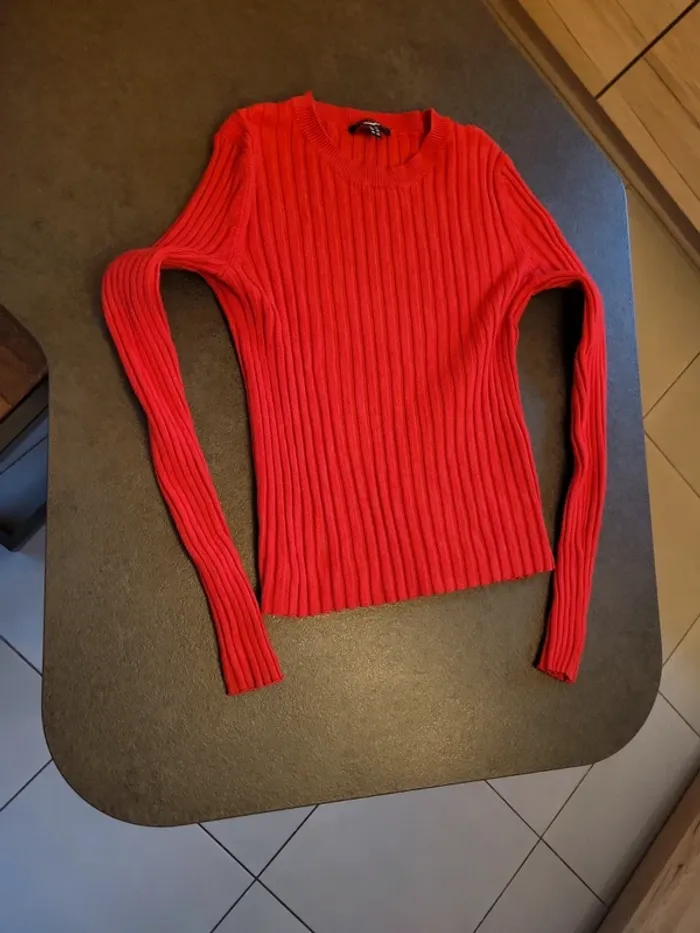 Pull rouge xs jennyfer
