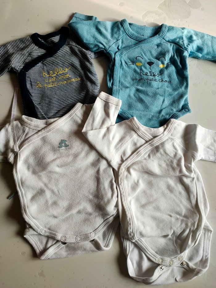 Lot vêtements garçon 1 mois - photo numéro 2