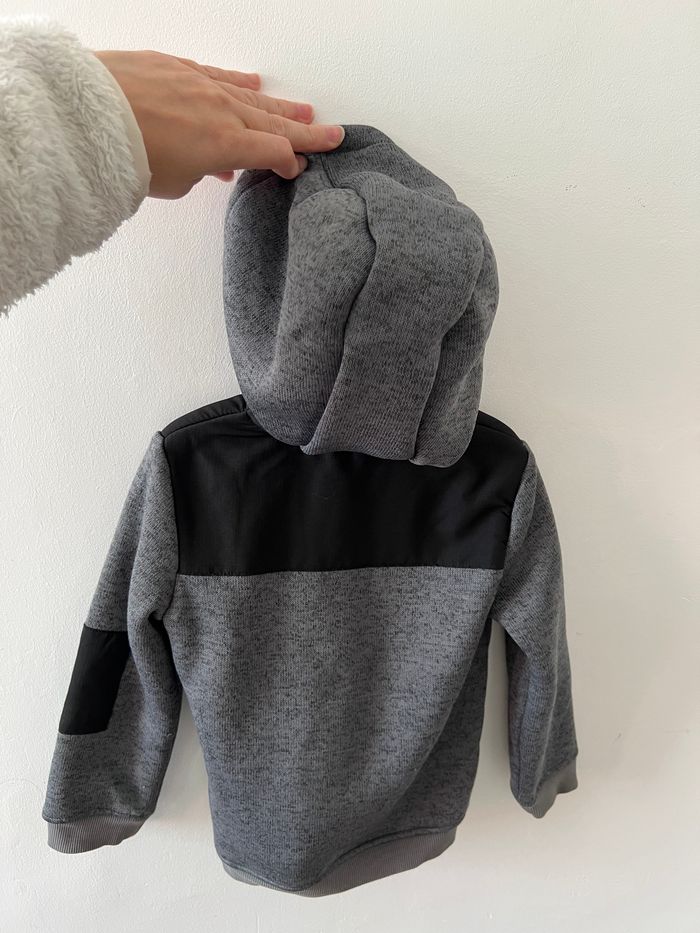 Sweat à capuche gris - photo numéro 9