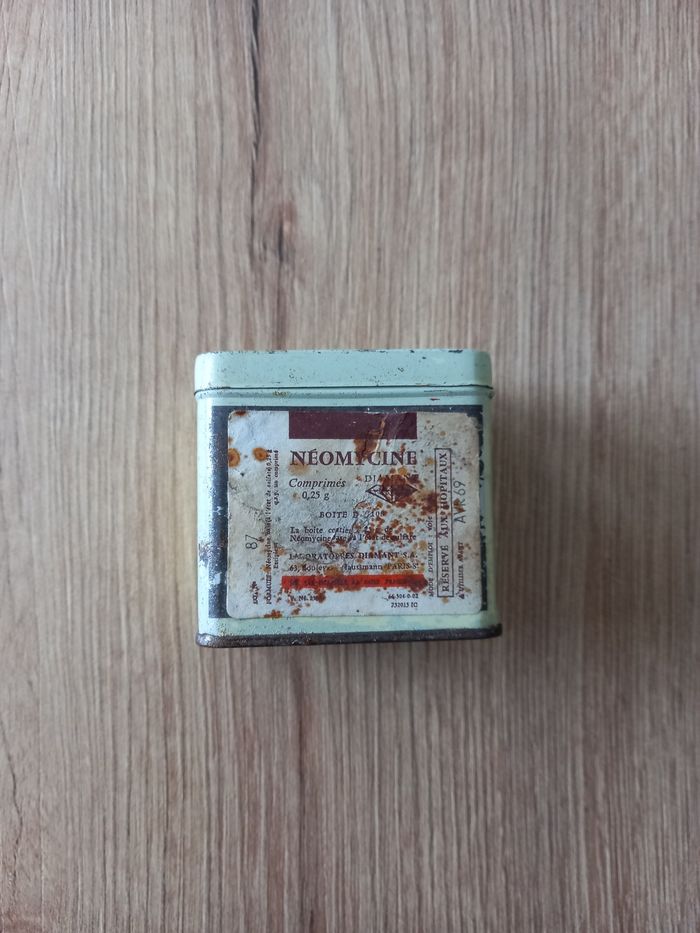 Boite ancienne en métal. - photo numéro 3