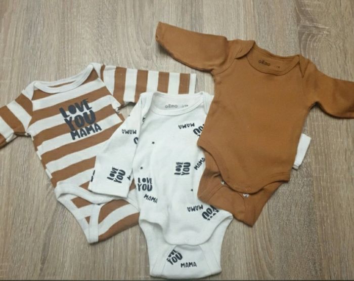 Bodys 1 mois - photo numéro 1