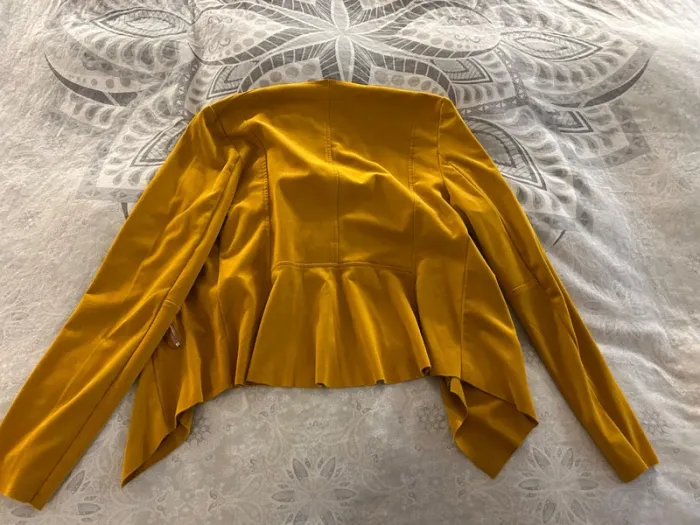 Veste jaune moutarde - photo numéro 2