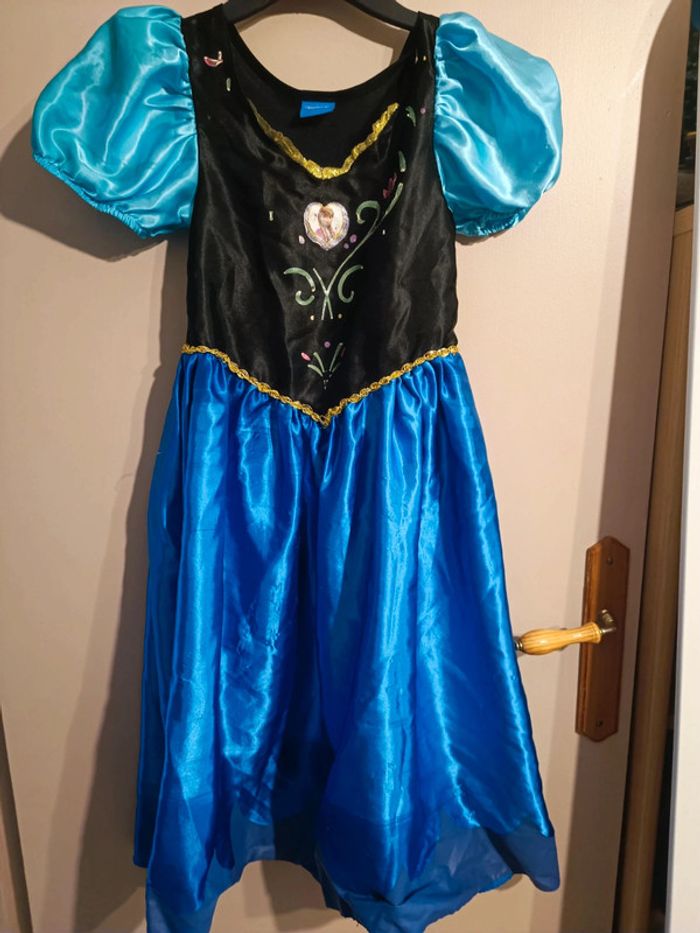 Robe Anna 7/8 ans  du Disney la reine des neiges
