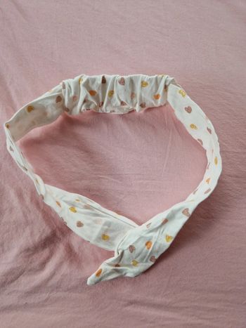 Bandeau élastique à nouer beige cœurs jaune mois