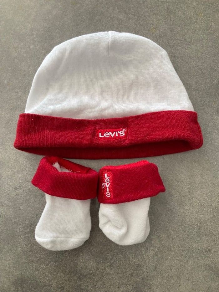 Lot bonnet chaussettes Levi’s