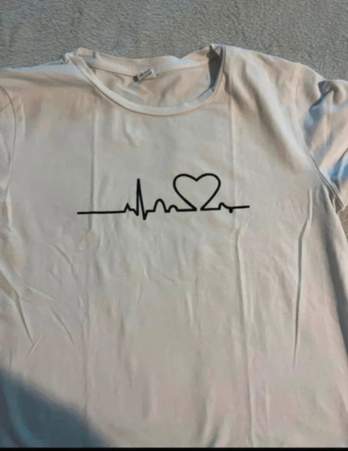 Tee-shirt - photo numéro 2