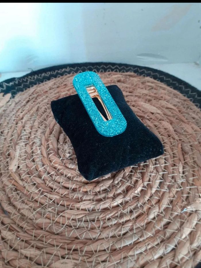 Barrette  cheveux  bleu  pailletée n°13 - photo numéro 3