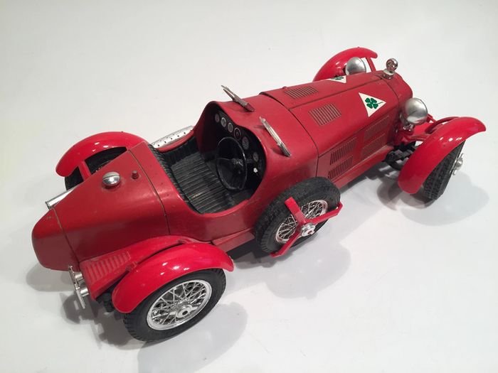 Pièce détachée miniature Burago Alfa Romeo 2300 monza 1934 Burago - photo numéro 2