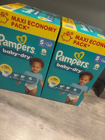 2 pack Pampers baby dry taille 5
