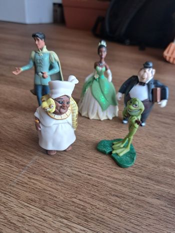 Lot figurine princesse grenouille