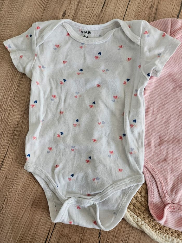 3 bodies 6 mois - photo numéro 2