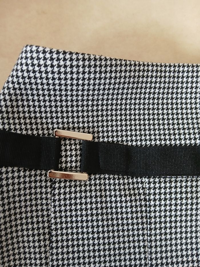 Mini jupe Etam taille 36 - photo numéro 4