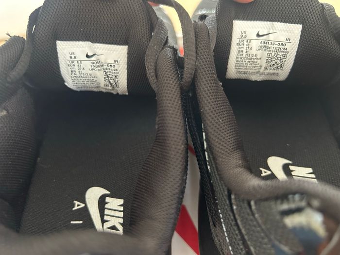 Baskets Nike TN taille 43 neuves jamais portées avec boîte - photo numéro 6