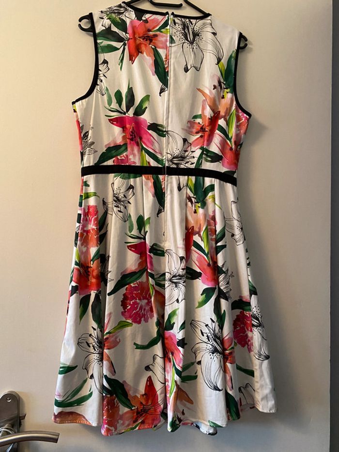 Robe fleurie Orsay Taille 42 - photo numéro 3