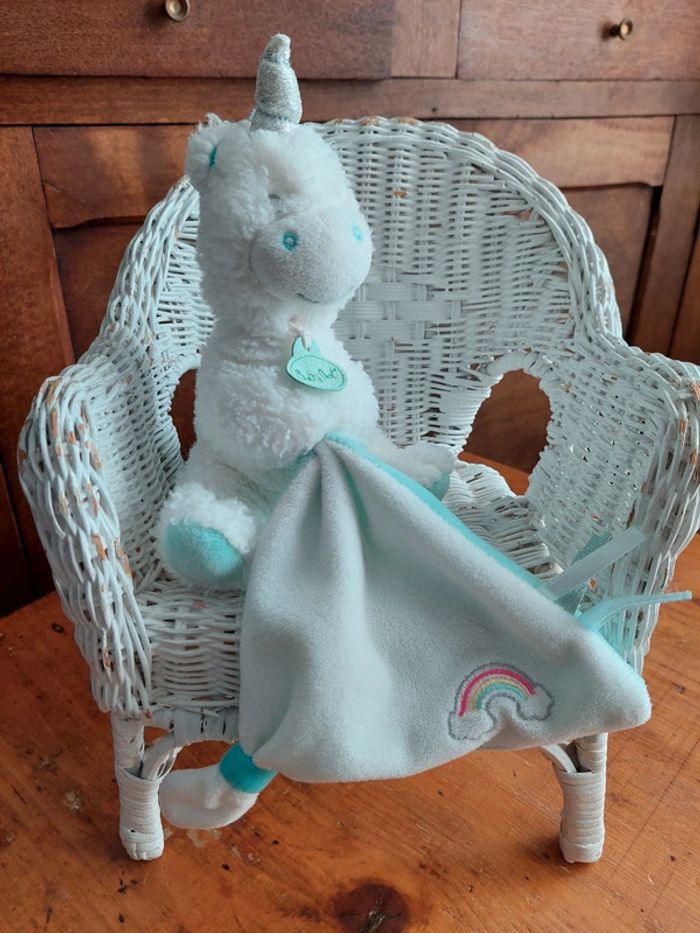 #P6 - Doudou pantin licorne Baby Nat'
