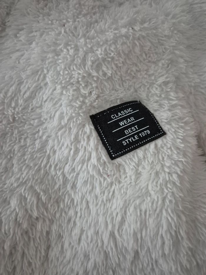 Gros pull chaud - photo numéro 2