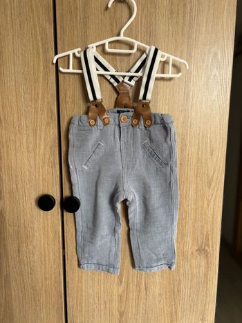 Pantalon à bretelles