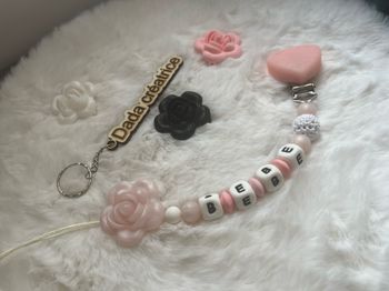 Attache tétine personnalisé coeur