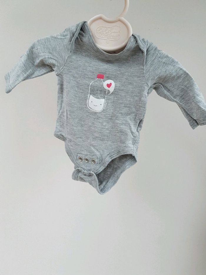 Lot 2 bodys Vertbaudet 1 mois - photo numéro 4