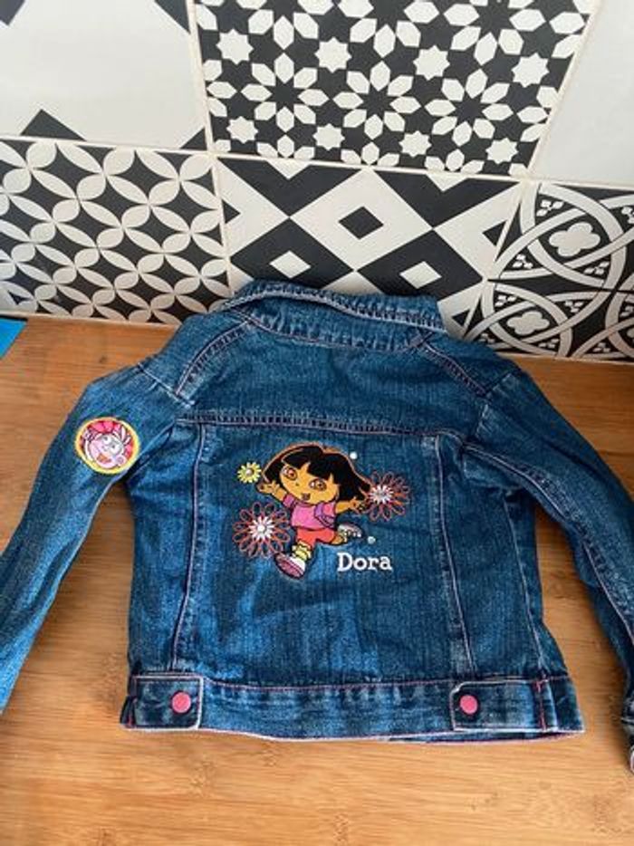 Veste jean brodée Dora  l’exploratrice - photo numéro 3