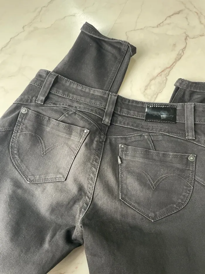 Jean levi’s taille basse skinny 28 - photo numéro 3