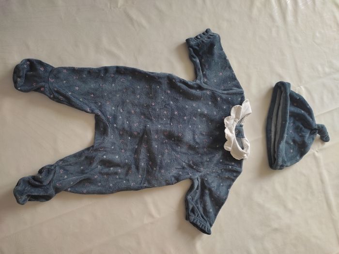 Ensemble pijama et bonnet