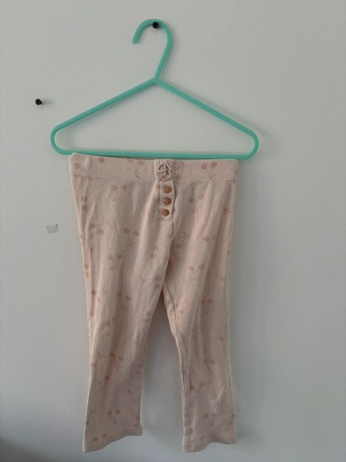 Legging rose à cerises Kiabi – Taille 36 mois (90/97 cm)