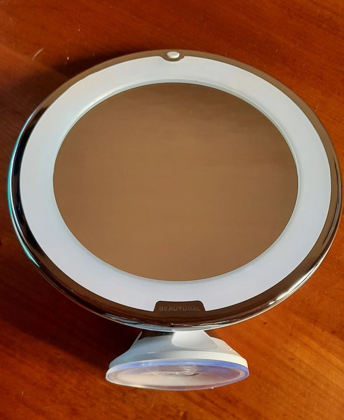 Miroir grossissant lumineux neuf - photo numéro 3