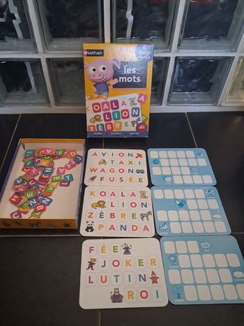 Les mots la petite école de Nathan