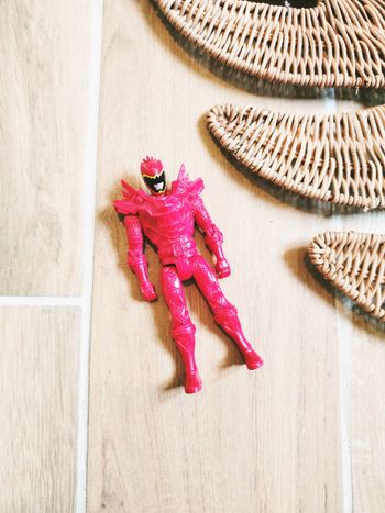 🙅 Power rangers dino charge figurine du ranger rouge T-rex marque bandai