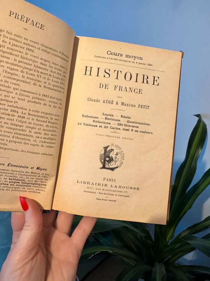 Livre scolaire histoire de France cours moyen - photo numéro 3