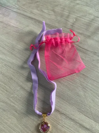 colier en tissu femme