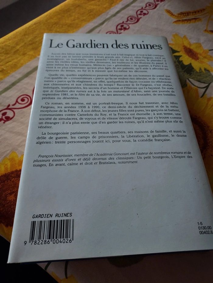 Superbe roman Les gardien des ruines - photo numéro 3