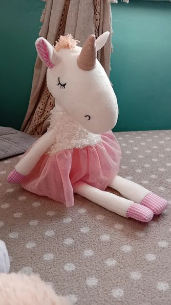 Superbe peluche licorne