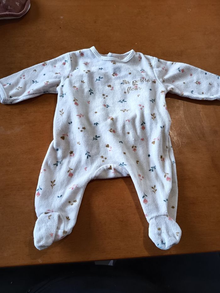 Lot de 9 pyjamas - photo numéro 2